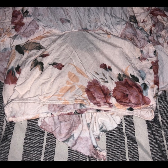 Off the Shoulder Floral Crop Top Size S - Picture 3 of 5